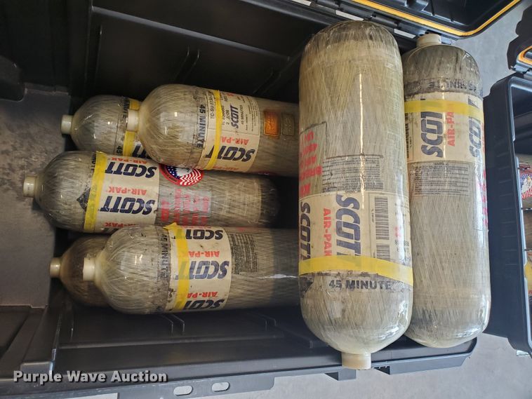 image for item JM9626 (14) Scott SCBA bottles