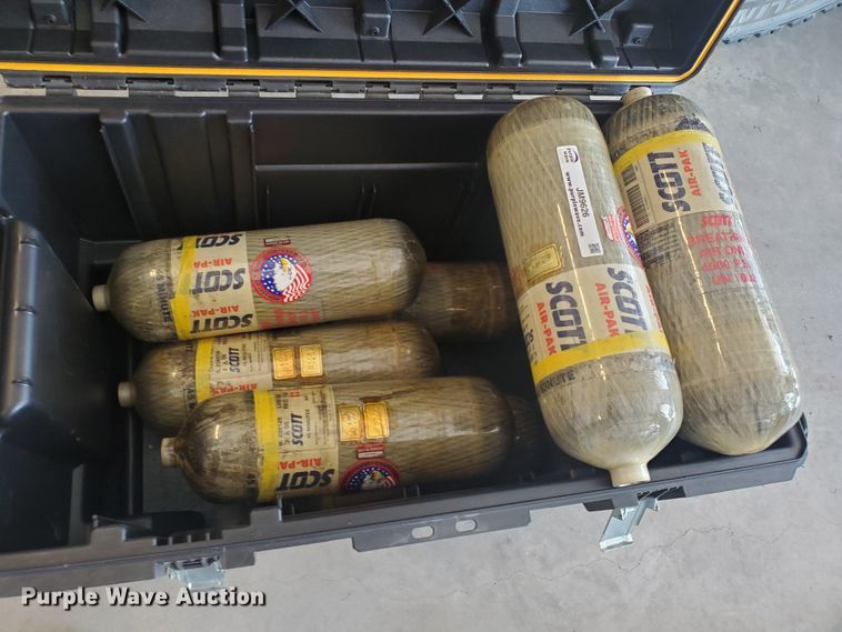 image for item JM9626 (14) Scott SCBA bottles