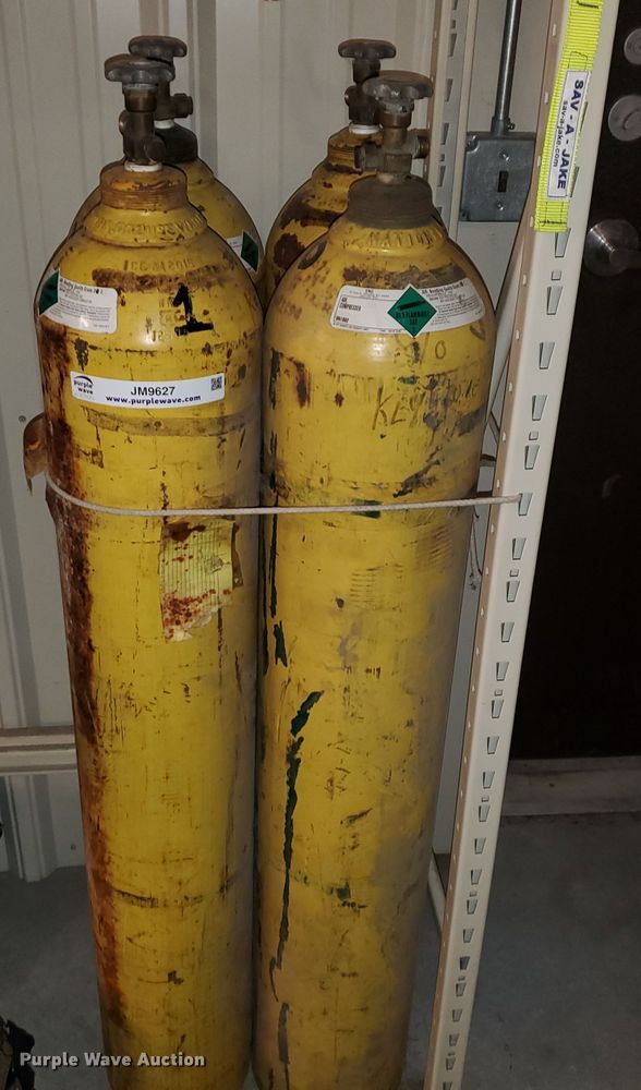 image for item JM9627 Four bottle cascade air system