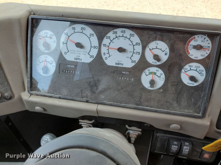 image for item JM9676 2015 International IC-RE  coach bus