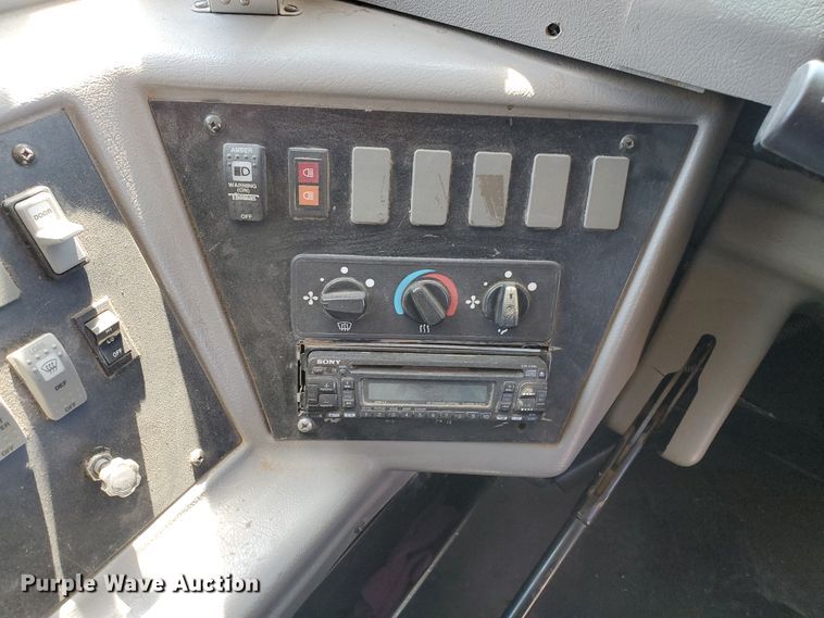 image for item JM9677 2007 Freightliner Thomas  school bus