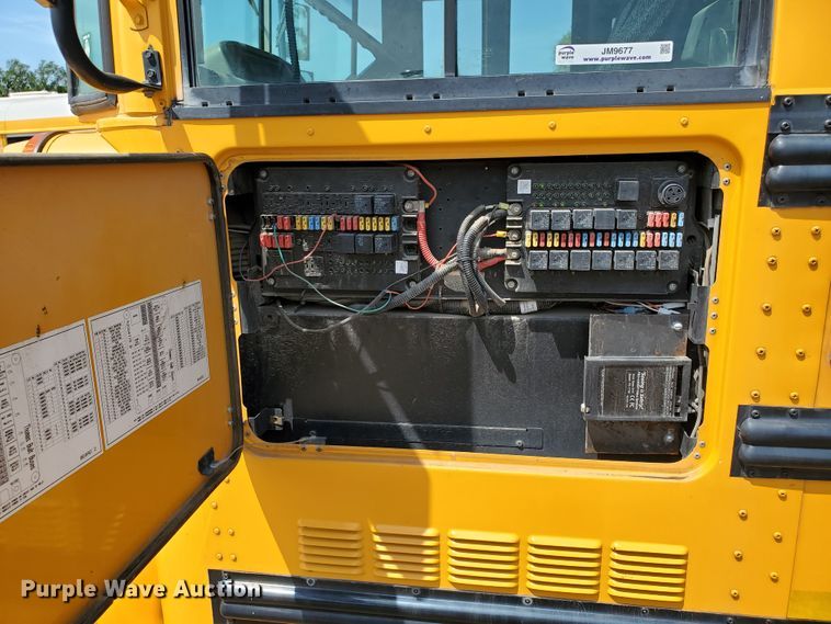 image for item JM9677 2007 Freightliner Thomas  school bus