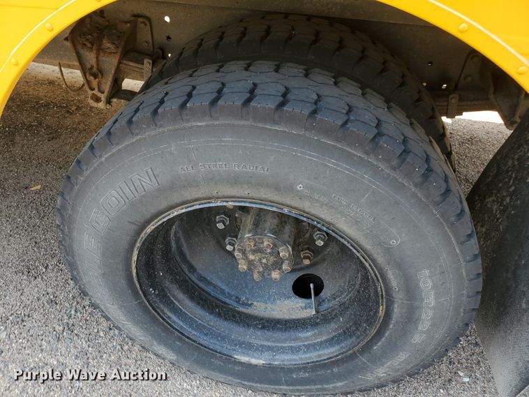 image for item JM9683 1997 International 3800 AmTran  school bus