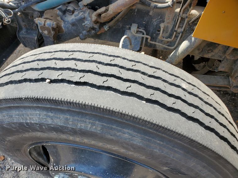 image for item JM9683 1997 International 3800 AmTran  school bus