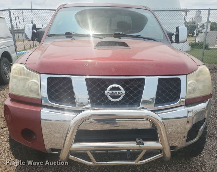 image for item JM9697 2004 Nissan Titan SE  King Cab pickup truck