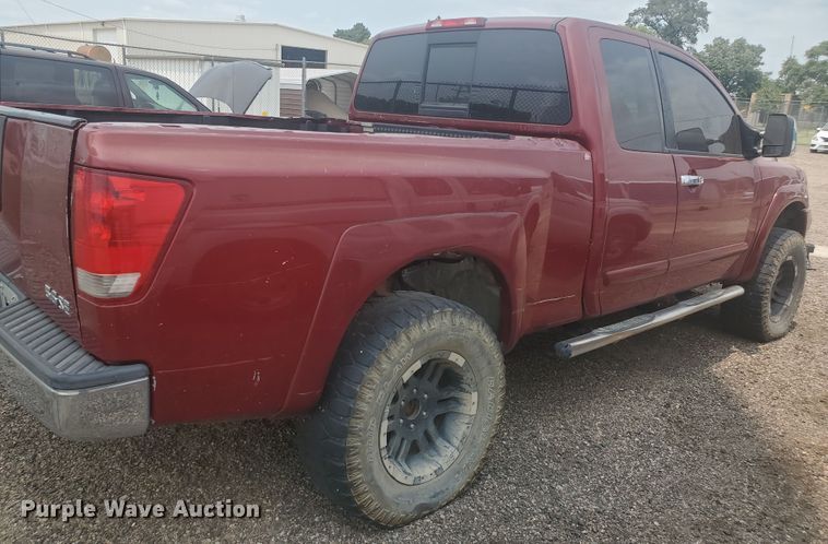 image for item JM9697 2004 Nissan Titan SE  King Cab pickup truck