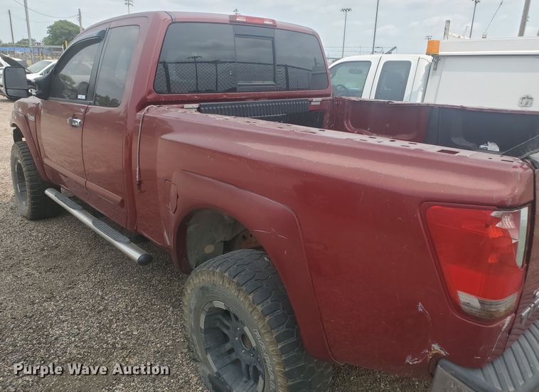 image for item JM9697 2004 Nissan Titan SE  King Cab pickup truck