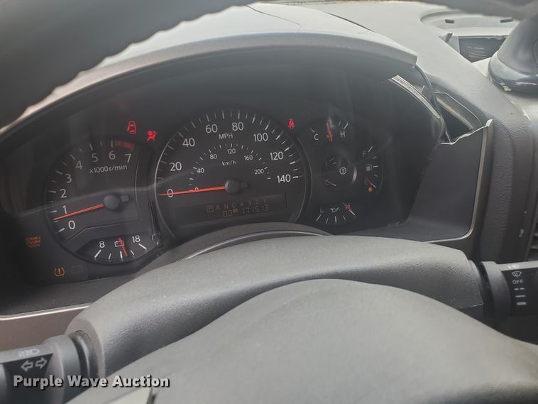 image for item JM9697 2004 Nissan Titan SE  King Cab pickup truck