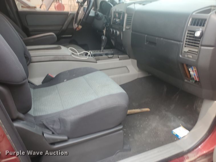 image for item JM9697 2004 Nissan Titan SE  King Cab pickup truck