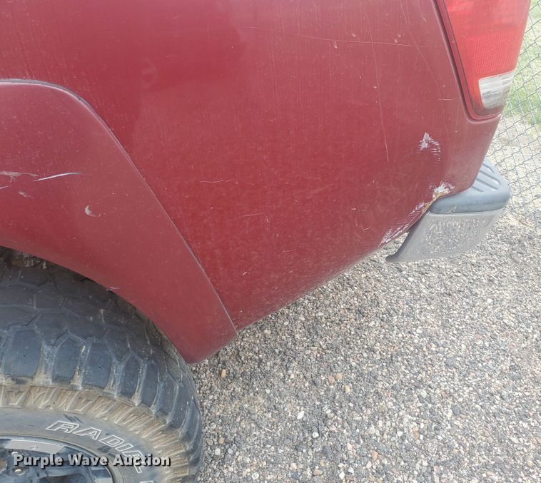 image for item JM9697 2004 Nissan Titan SE  King Cab pickup truck