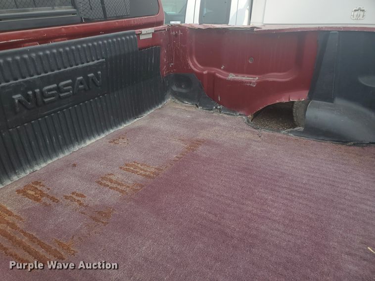 image for item JM9697 2004 Nissan Titan SE  King Cab pickup truck