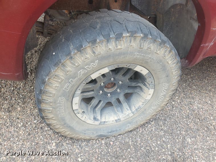 image for item JM9697 2004 Nissan Titan SE  King Cab pickup truck