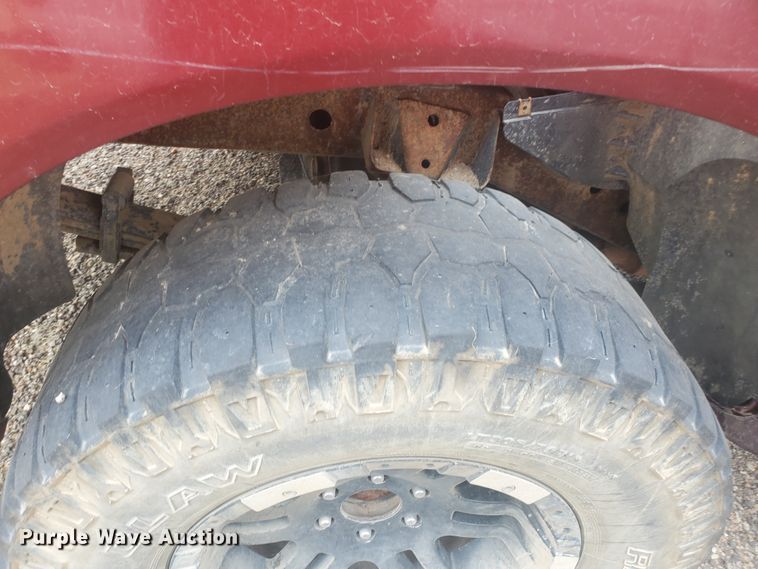 image for item JM9697 2004 Nissan Titan SE  King Cab pickup truck