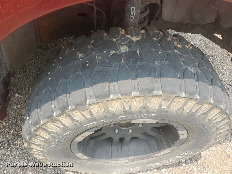 image for item JM9697 2004 Nissan Titan SE  King Cab pickup truck