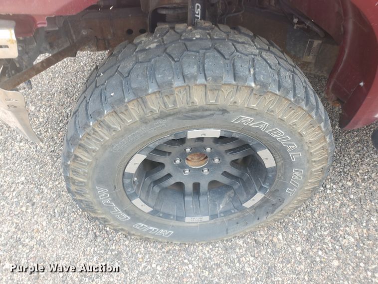 image for item JM9697 2004 Nissan Titan SE  King Cab pickup truck