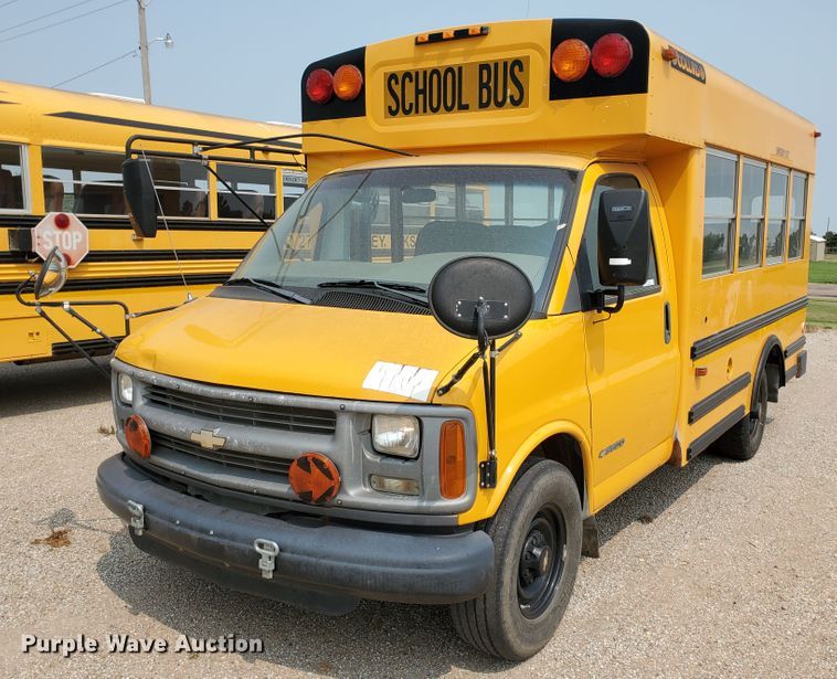 image for item JM9702 2001 Chevrolet Express 3500 Cargo  school bus