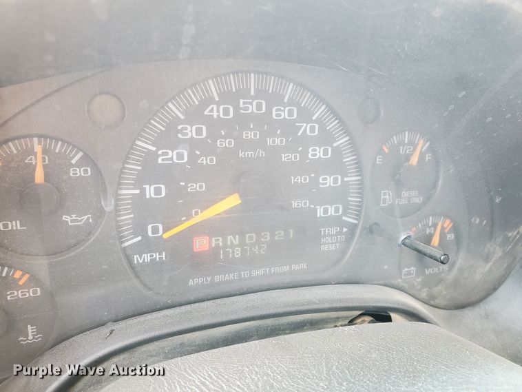 image for item JM9702 2001 Chevrolet Express 3500 Cargo  school bus