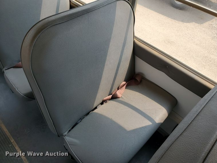 image for item JM9702 2001 Chevrolet Express 3500 Cargo  school bus