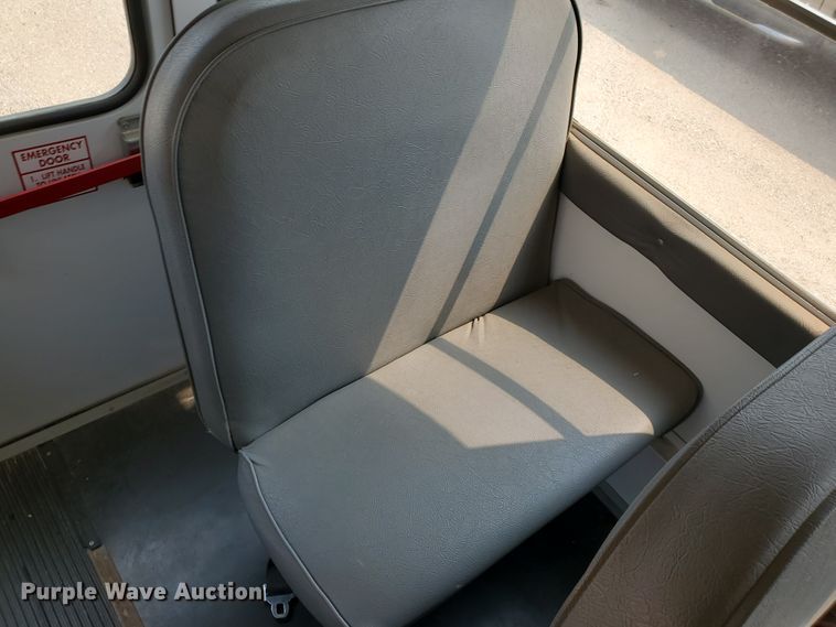 image for item JM9702 2001 Chevrolet Express 3500 Cargo  school bus