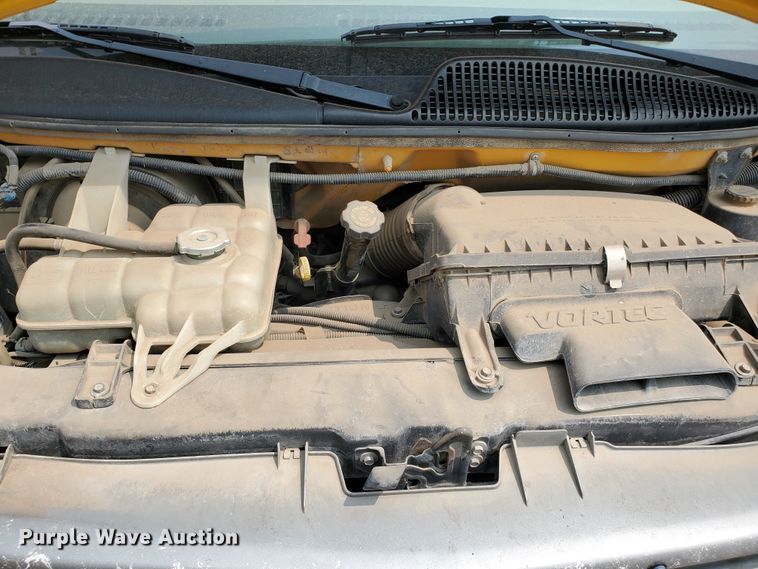 image for item JM9702 2001 Chevrolet Express 3500 Cargo  school bus