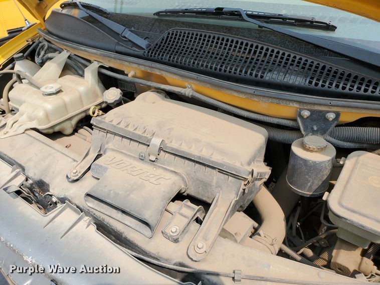 image for item JM9702 2001 Chevrolet Express 3500 Cargo  school bus