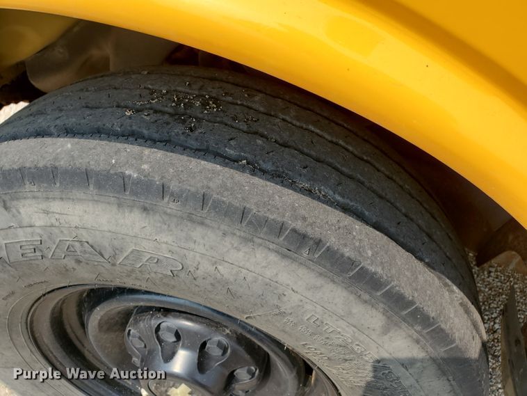 image for item JM9702 2001 Chevrolet Express 3500 Cargo  school bus