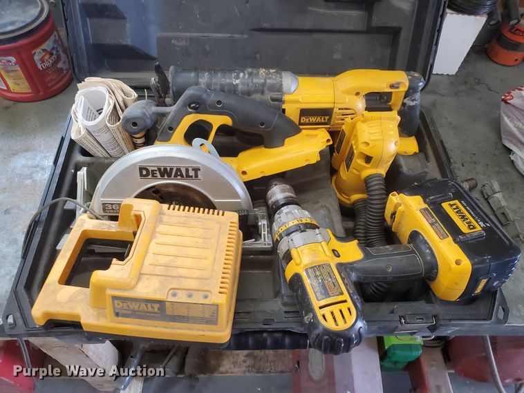 image for item JM9712 DeWalt  tools