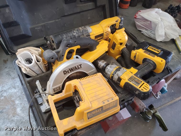 image for item JM9712 DeWalt  tools