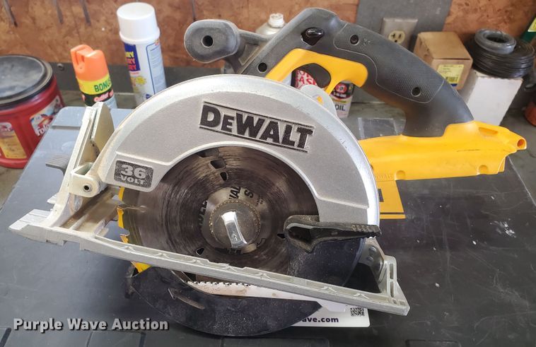 image for item JM9712 DeWalt  tools