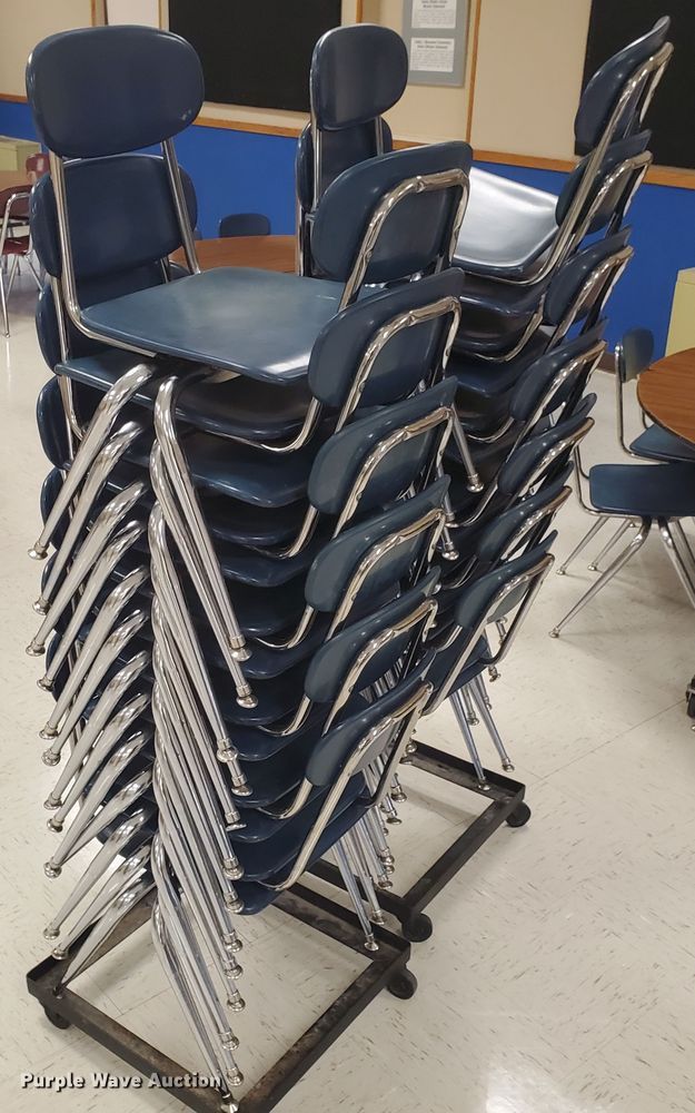 image for item JM9713 Approximately 27 stackable chairs