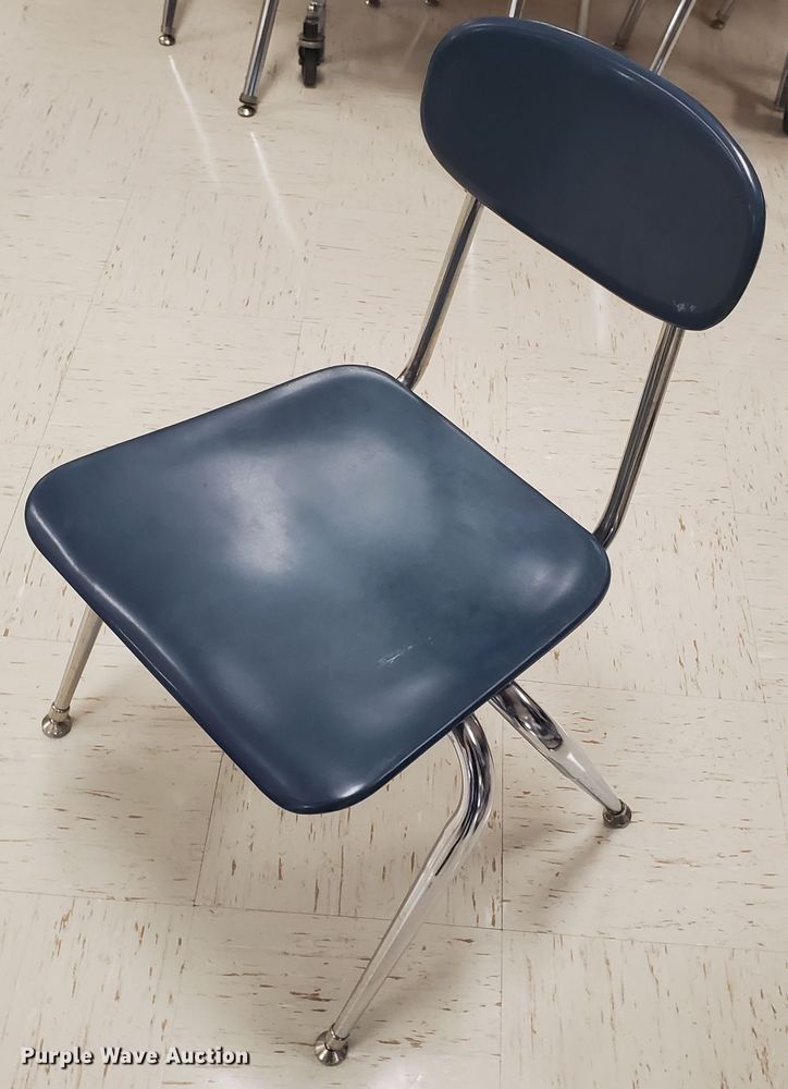 image for item JM9713 Approximately 27 stackable chairs