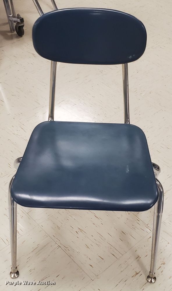 image for item JM9713 Approximately 27 stackable chairs