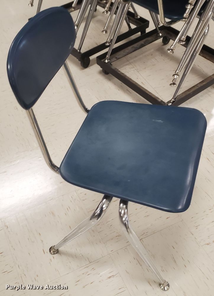 image for item JM9713 Approximately 27 stackable chairs