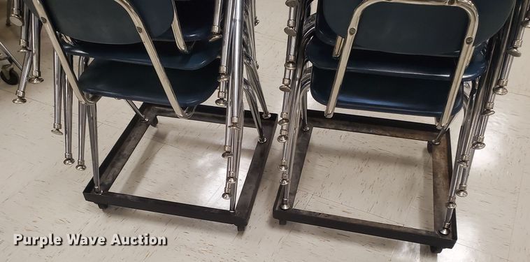 image for item JM9713 Approximately 27 stackable chairs