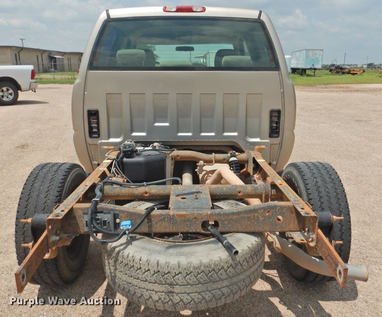 image for item JX9920 2005 Chevrolet Silverado 1500  Crew Cab pickup truck