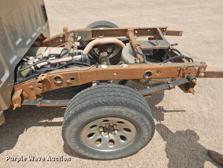 image for item JX9920 2005 Chevrolet Silverado 1500  Crew Cab pickup truck