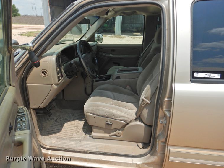 image for item JX9920 2005 Chevrolet Silverado 1500  Crew Cab pickup truck