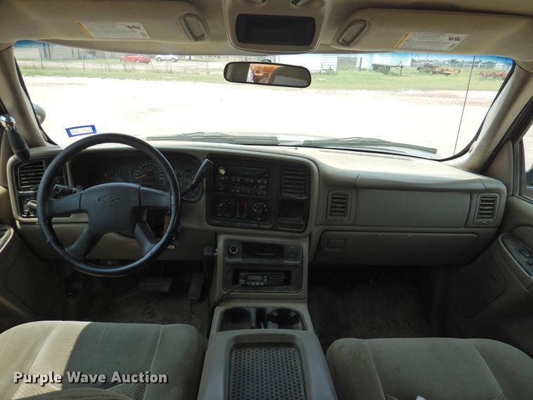 image for item JX9920 2005 Chevrolet Silverado 1500  Crew Cab pickup truck