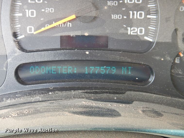 image for item JX9920 2005 Chevrolet Silverado 1500  Crew Cab pickup truck