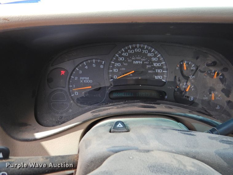 image for item JX9920 2005 Chevrolet Silverado 1500  Crew Cab pickup truck