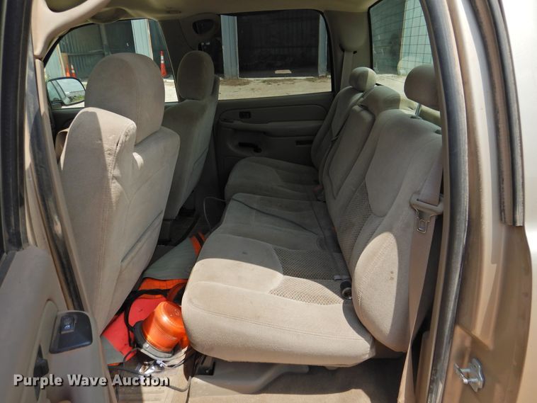 image for item JX9920 2005 Chevrolet Silverado 1500  Crew Cab pickup truck