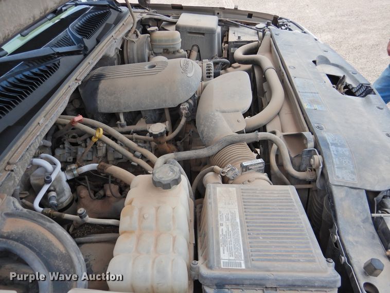 image for item JX9920 2005 Chevrolet Silverado 1500  Crew Cab pickup truck