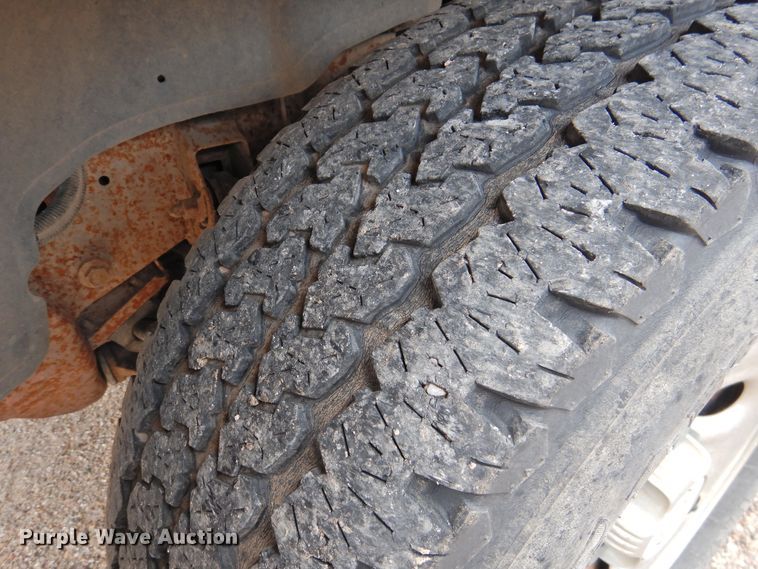 image for item JX9920 2005 Chevrolet Silverado 1500  Crew Cab pickup truck