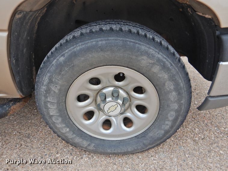 image for item JX9920 2005 Chevrolet Silverado 1500  Crew Cab pickup truck