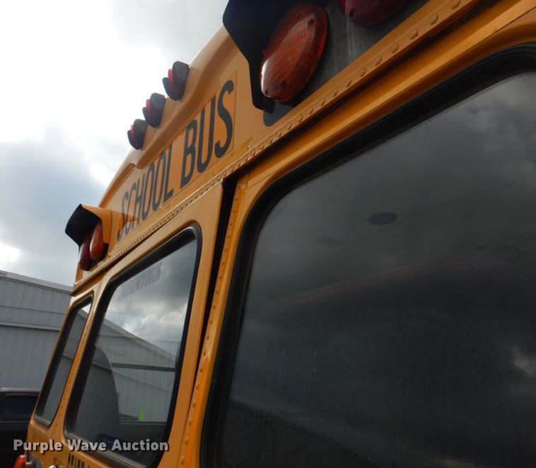 image for item JY9953 2003 International 3800  school bus
