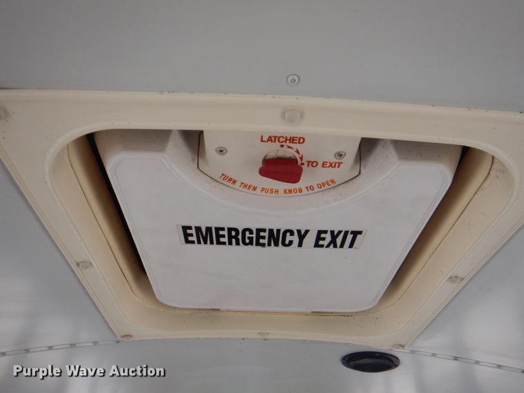 image for item JY9953 2003 International 3800  school bus