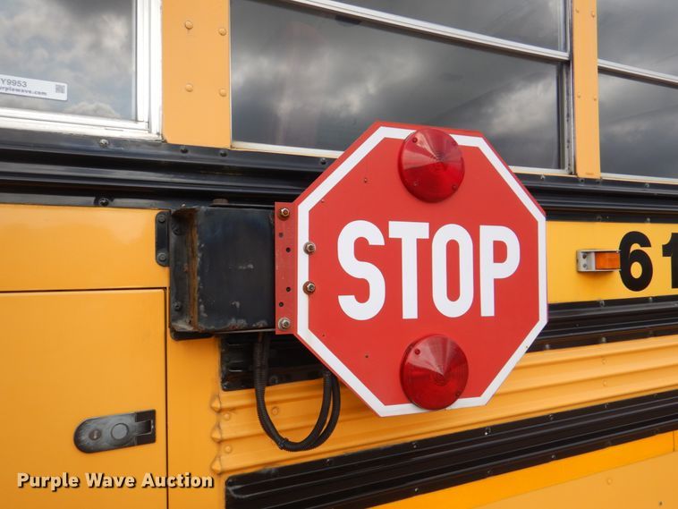 image for item JY9953 2003 International 3800  school bus