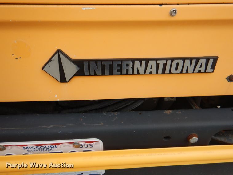image for item JY9953 2003 International 3800  school bus