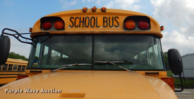 image for item JY9953 2003 International 3800  school bus