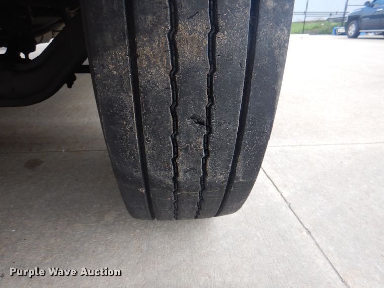 image for item JY9953 2003 International 3800  school bus